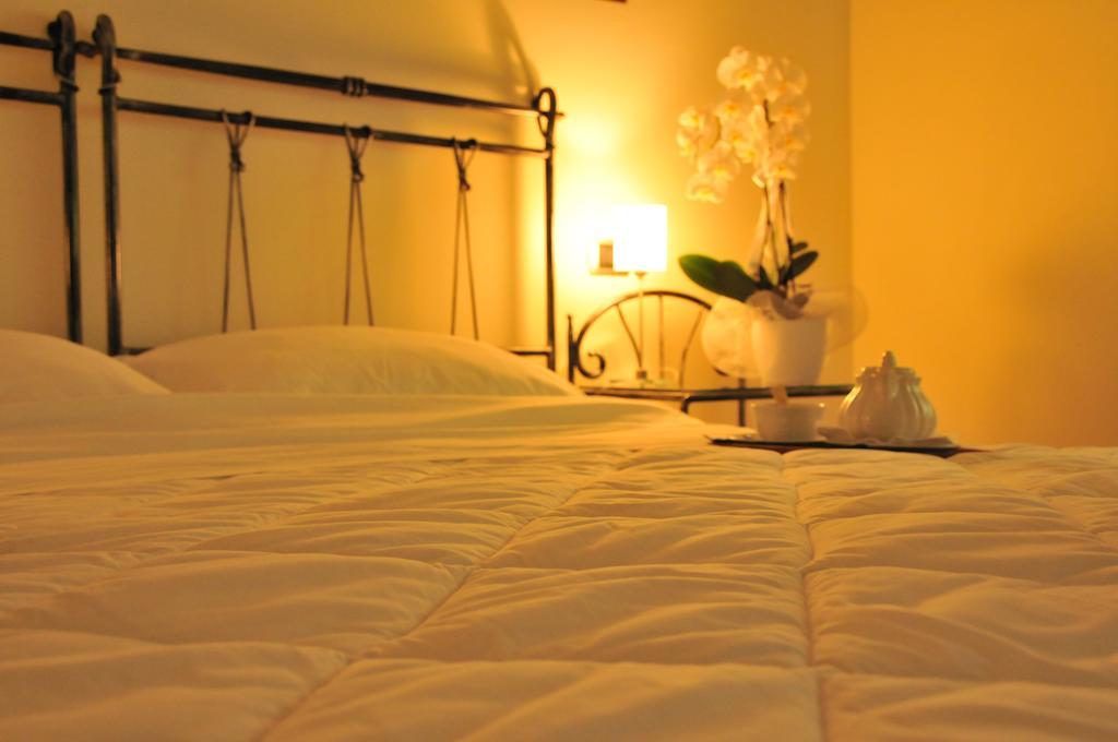 Torre Degli Ulivi Bed and Breakfast Tignale Kamer foto