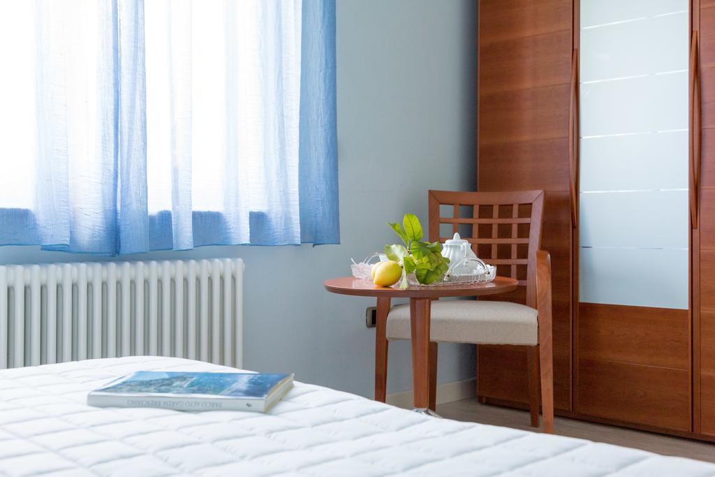 Torre Degli Ulivi Bed and Breakfast Tignale Buitenkant foto