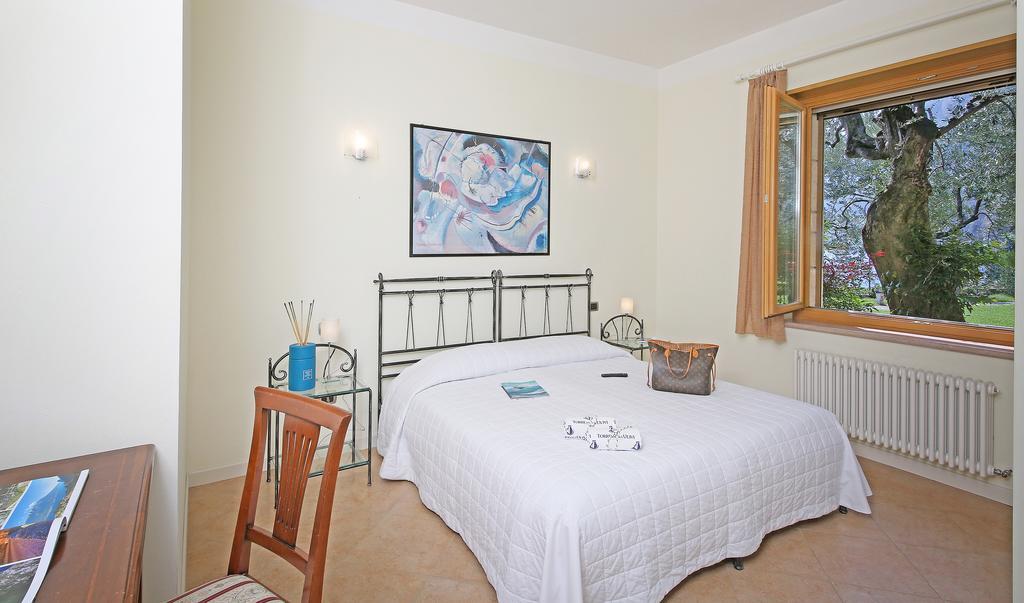 Torre Degli Ulivi Bed and Breakfast Tignale Buitenkant foto
